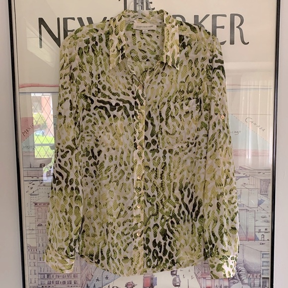 Jones New York Tops - Jones New York Sport chartreuse snakeskin print blouse fold up sleeve size M